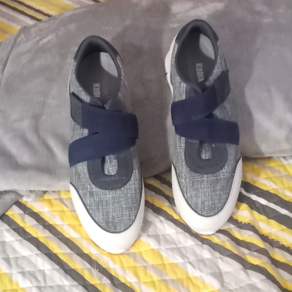 Women's Kodiak Crafted Athleisure Sport Cross Strap Shoe